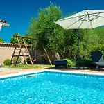 3 Bedroom Gorgeous In *