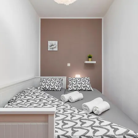 Apartment Stunning In With Wifi