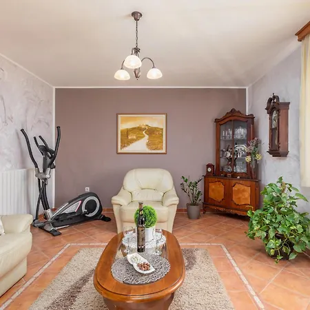 Apartamento In *