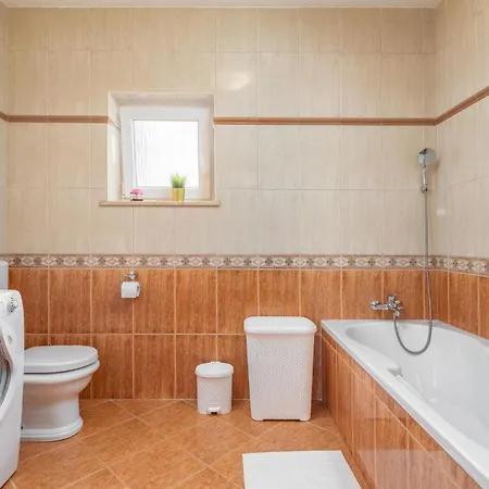 Stunning In With Wifi Apartment Pula